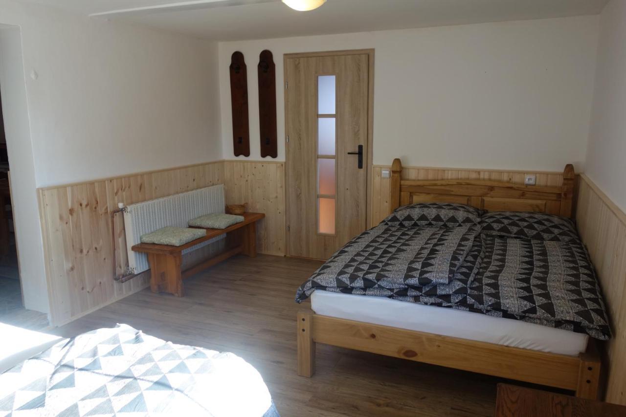 Hotel Pod Lipou à Dolní Brusnice Extérieur photo