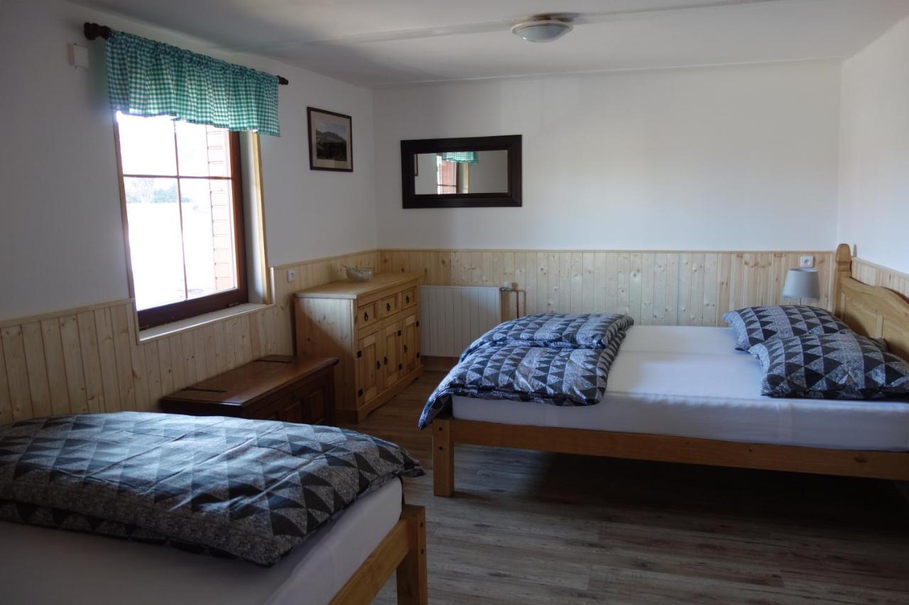 Hotel Pod Lipou à Dolní Brusnice Extérieur photo